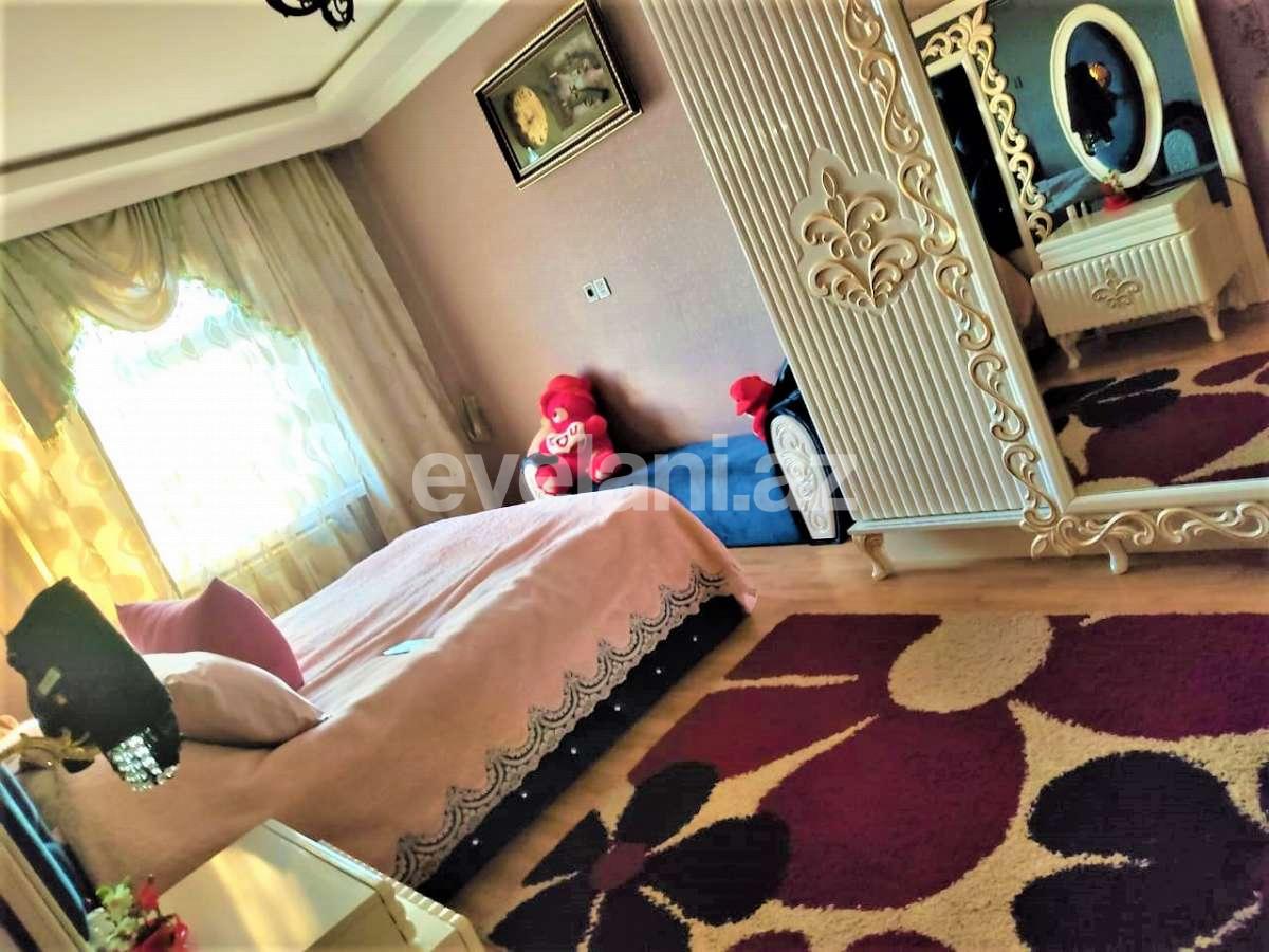 Sale, old building, 3 room, 80 m², Neftchilar m.