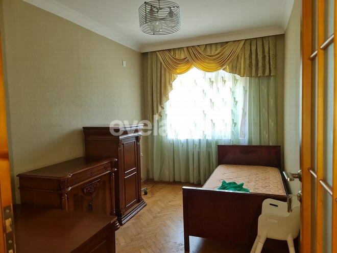 Kirayə verilir, köhnə tikili, 3 otaqlı, 85 m², İnşaatçılar m.