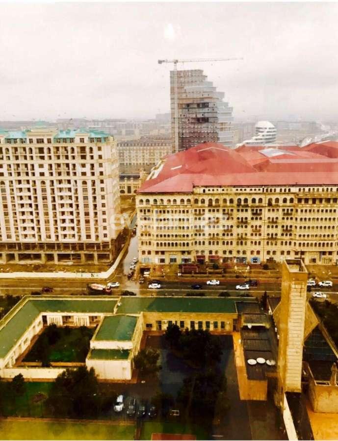 Satılır, yeni tikili, 4 otaqlı, 181 m², Şah İsmayıl Xətai m.