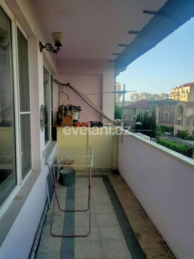 Satılır, köhnə tikili, 3 otaqlı, 110 m², Elmlər Akademiyası m.