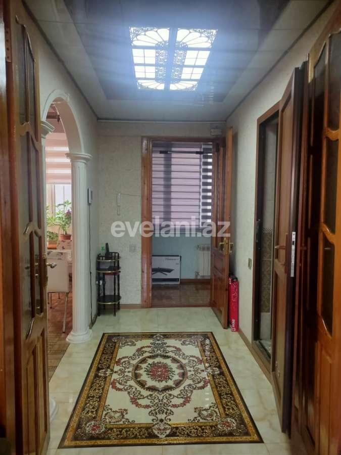 Satılır, köhnə tikili, 3 otaqlı, 110 m², Elmlər Akademiyası m.