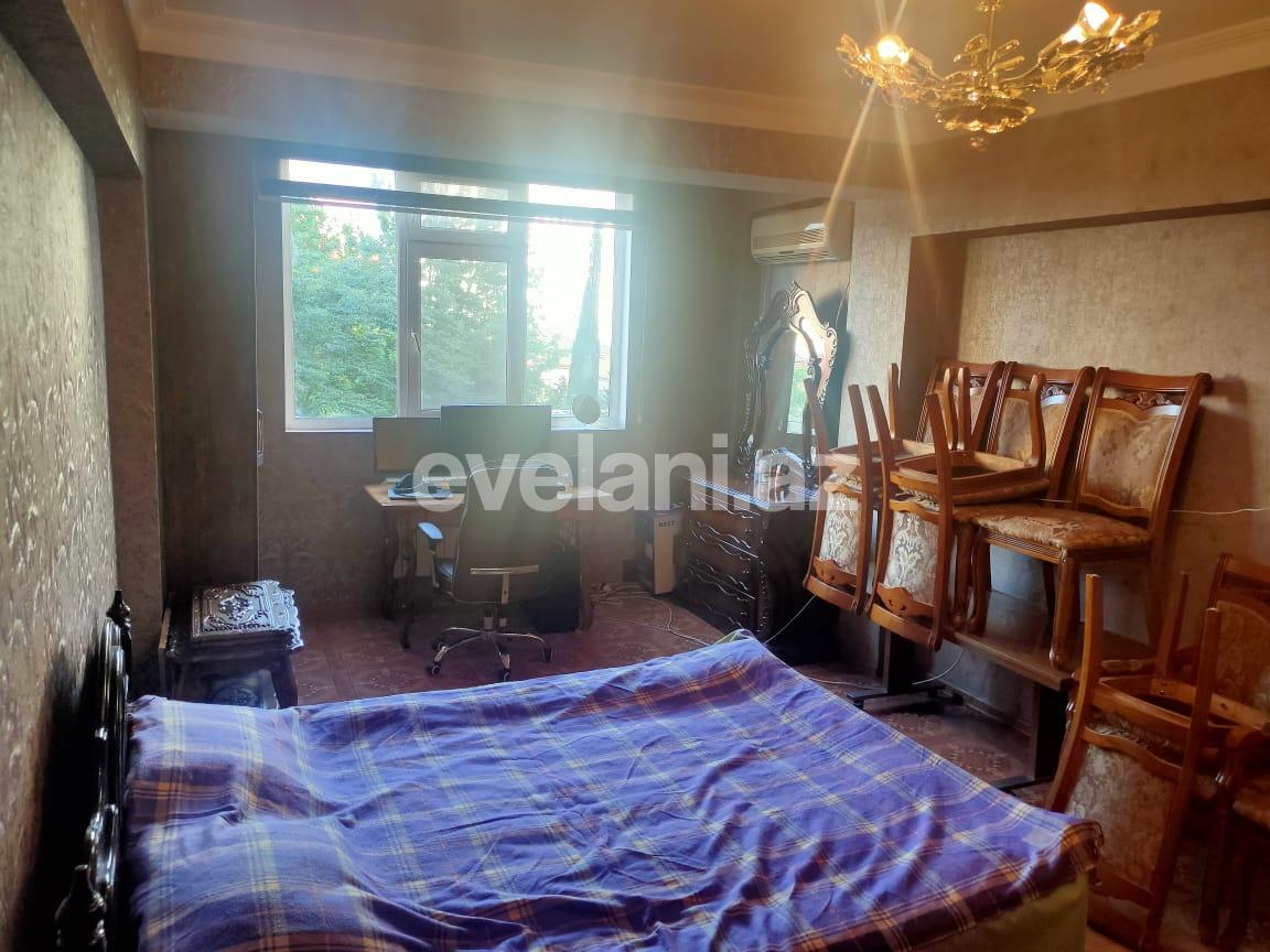 Satılır, köhnə tikili, 3 otaqlı, 110 m², Elmlər Akademiyası m.