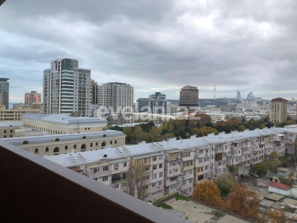 Satılır, yeni tikili, 4 otaqlı, 204 m², 28 may m.