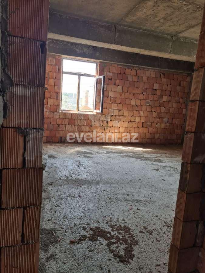 Satılır, yeni tikili, 1 otaqlı, 61 m², İnşaatçılar m.