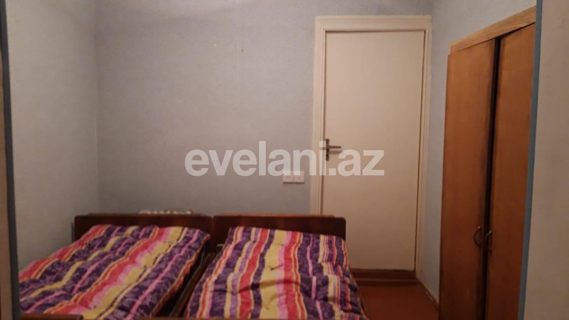Rent, old building, 2 room, 30 m², Inshaatchilar m.