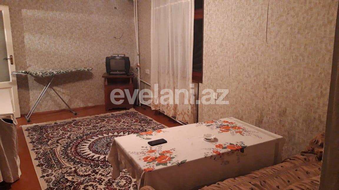 Rent, old building, 2 room, 30 m², Inshaatchilar m.