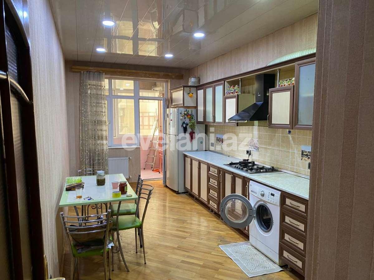 Rent, new building, 3 room, 185 m², Inshaatchilar m.