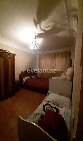 Sale, old building, 4 room, 110 m², Inshaatchilar m.