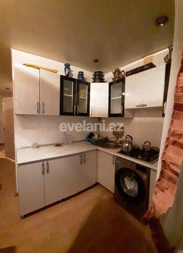 Sale, old building, 4 room, 110 m², Inshaatchilar m.
