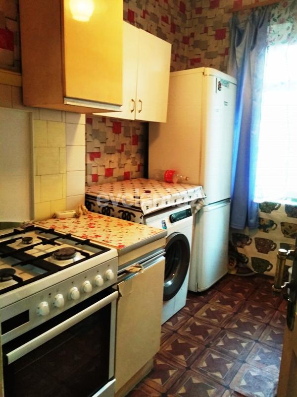 Kirayə verilir, köhnə tikili, 3 otaqlı, 60 m², Gənclik m.