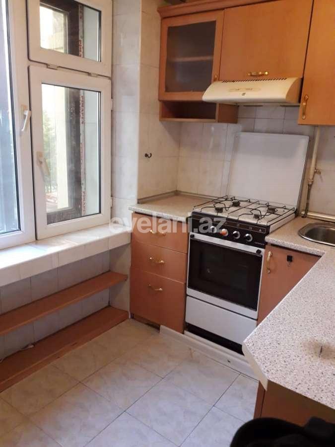 Satılır, köhnə tikili, 2 otaqlı, 45 m², Elmlər Akademiyası m.