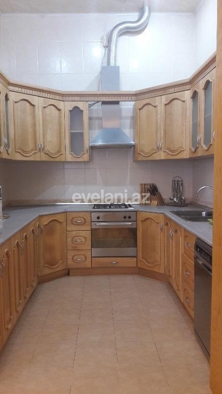 Kirayə verilir, həyət evi / bağ, 6 otaqlı, 420 m², Azadlıq prospekti m.