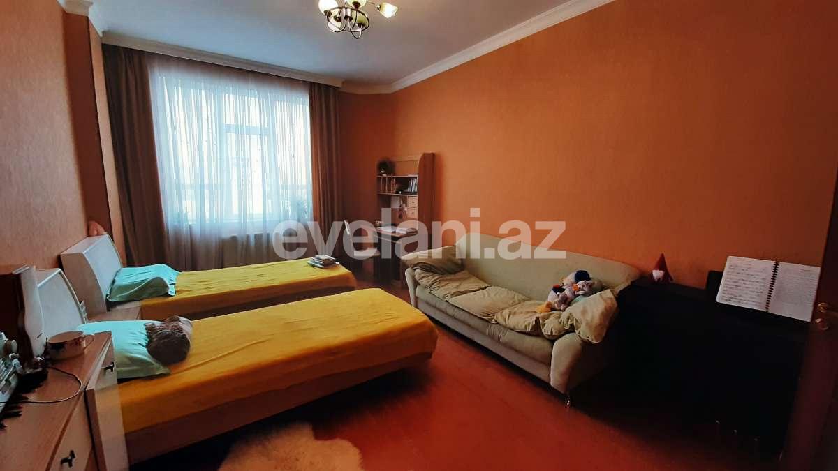 Satılır, yeni tikili, 4 otaqlı, 220 m², 28 may m.