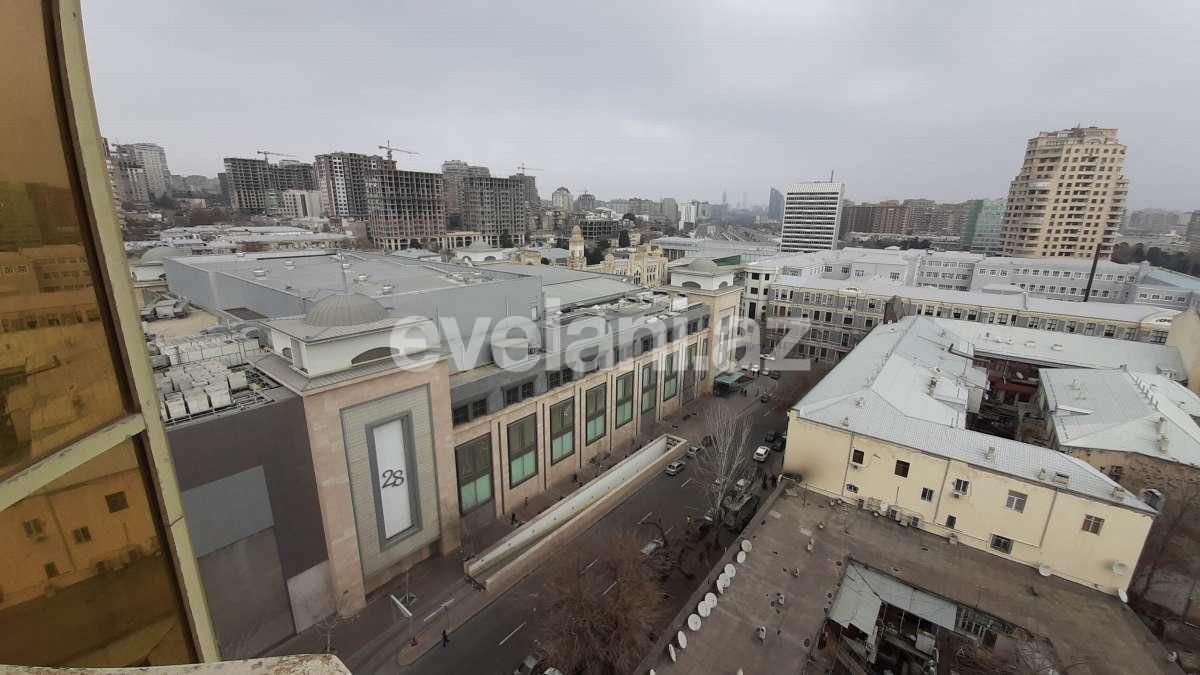 Satılır, yeni tikili, 4 otaqlı, 220 m², 28 may m.