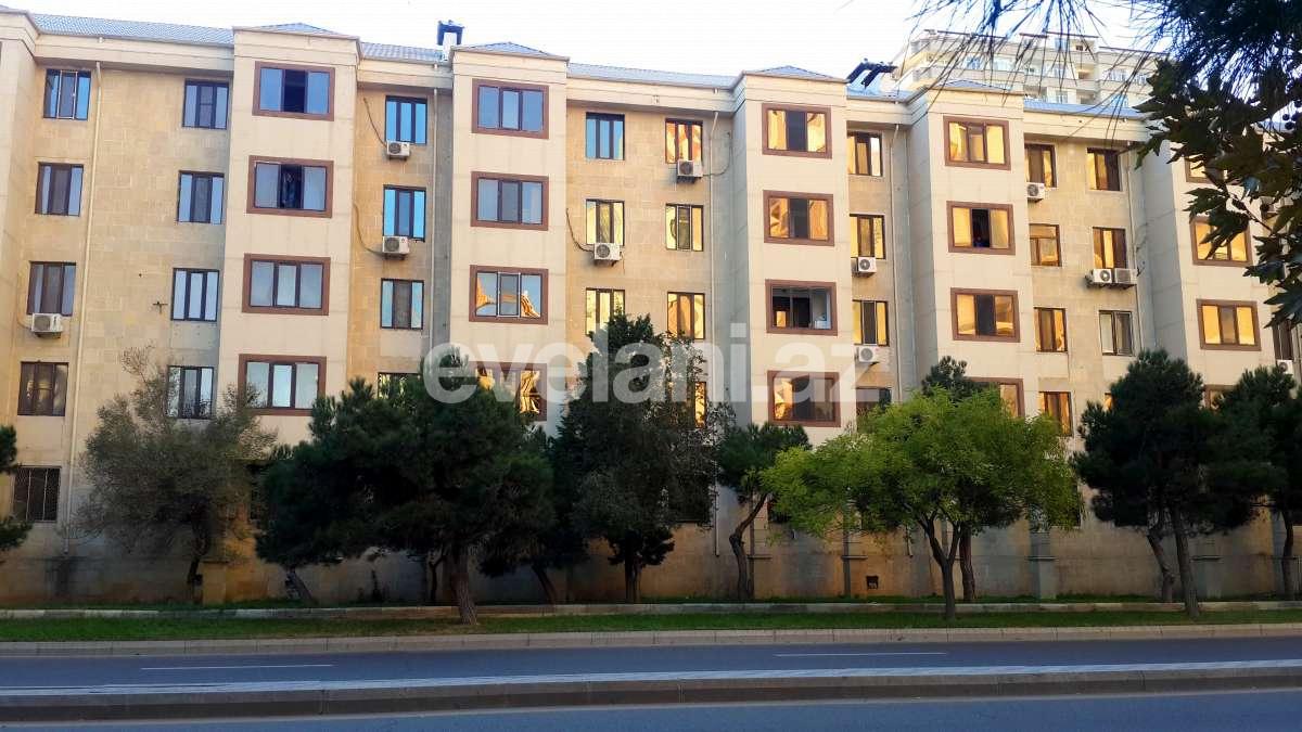 Sale, old building, 3 room, 70 m², Elmlar Akademiyası m.