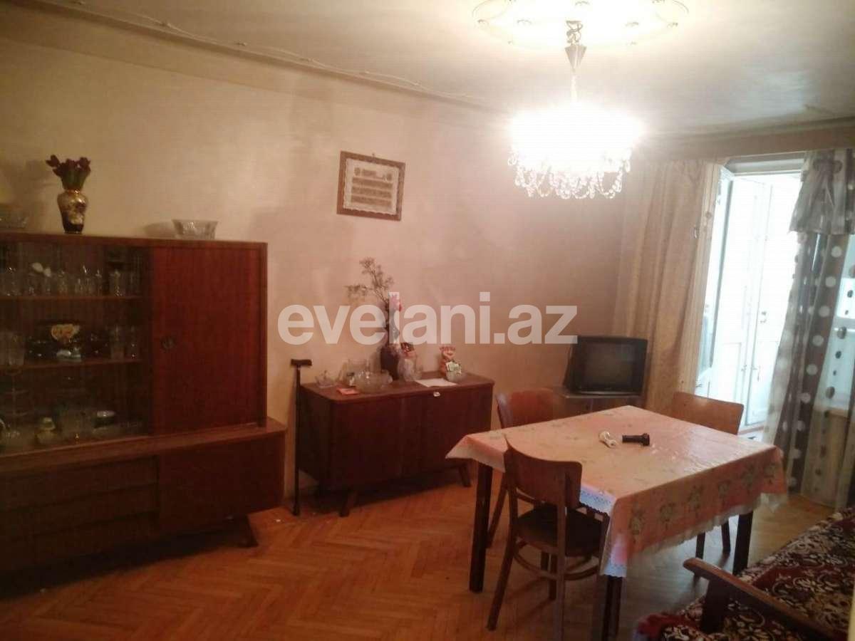 Sale, old building, 3 room, 70 m², Elmlar Akademiyası m.