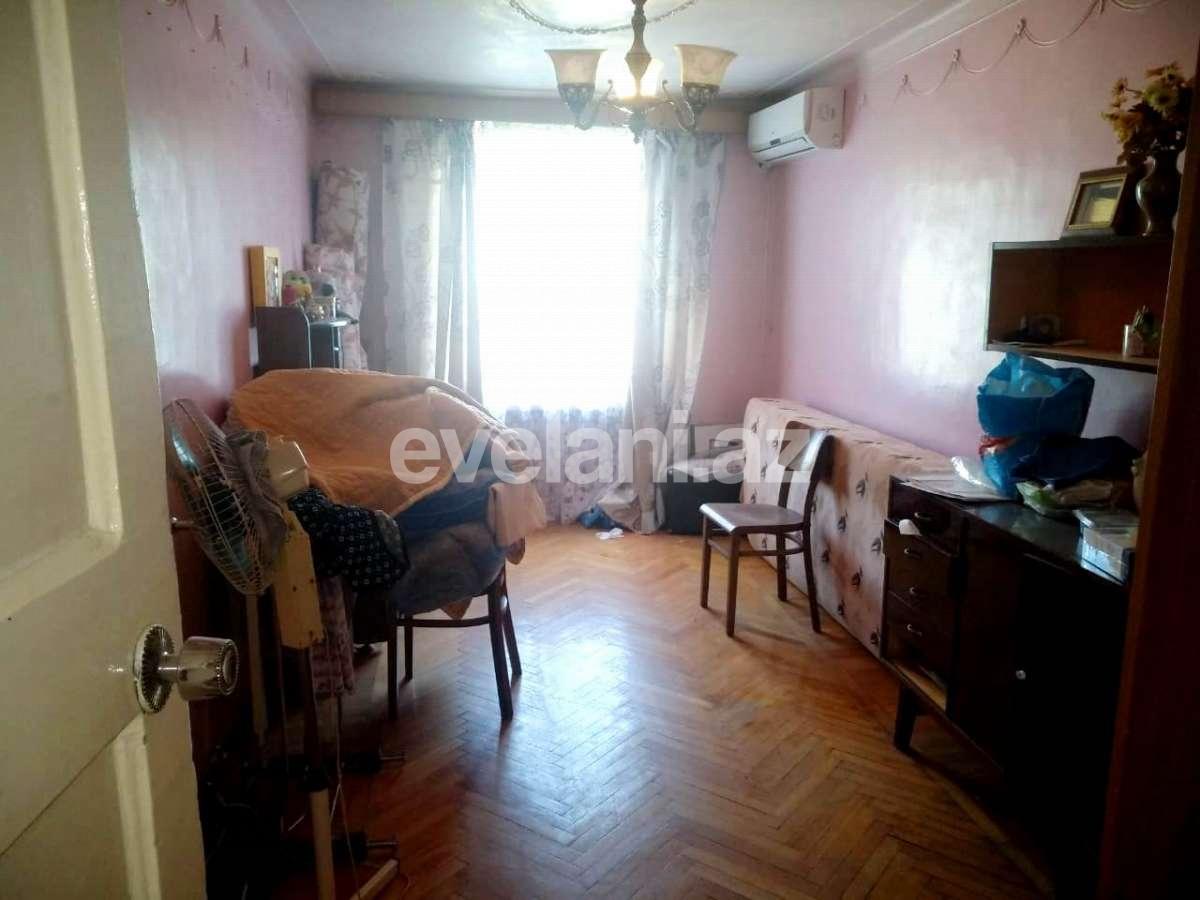 Sale, old building, 3 room, 70 m², Elmlar Akademiyası m.