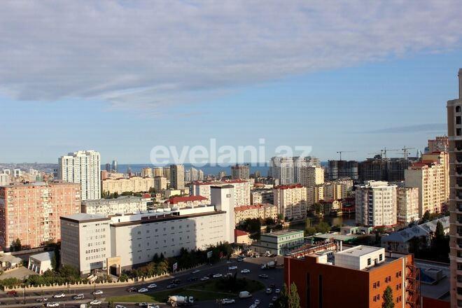 Satılır, yeni tikili, 3 otaqlı, 139 m², İnşaatçılar m.