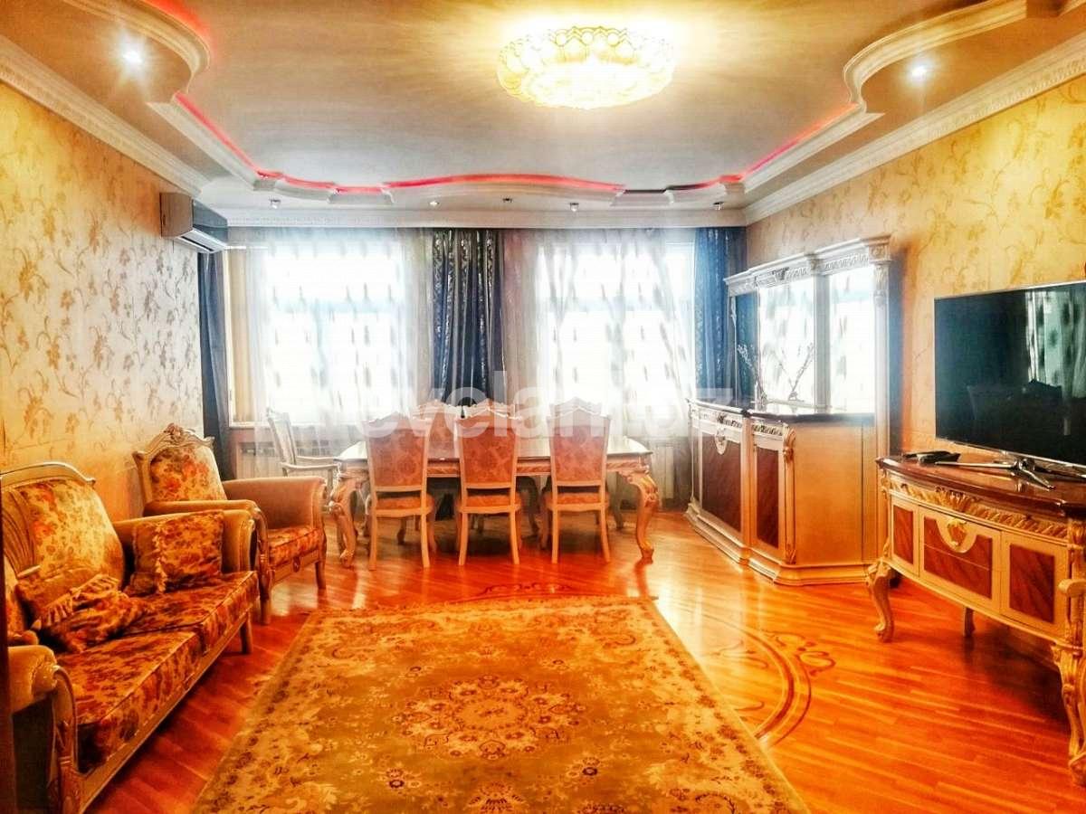 Satılır, yeni tikili, 4 otaqlı, 132 m², Şah İsmayıl Xətai m.