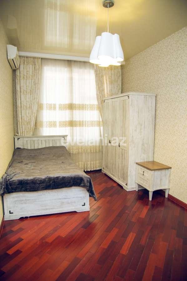 Satılır, yeni tikili, 7 otaqlı, 200 m², Elmlər Akademiyası m.