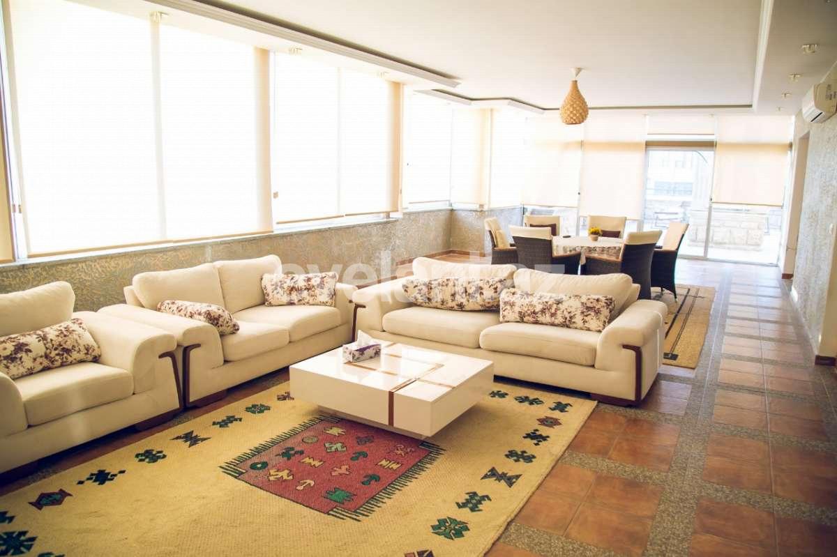 Satılır, yeni tikili, 7 otaqlı, 200 m², Elmlər Akademiyası m.