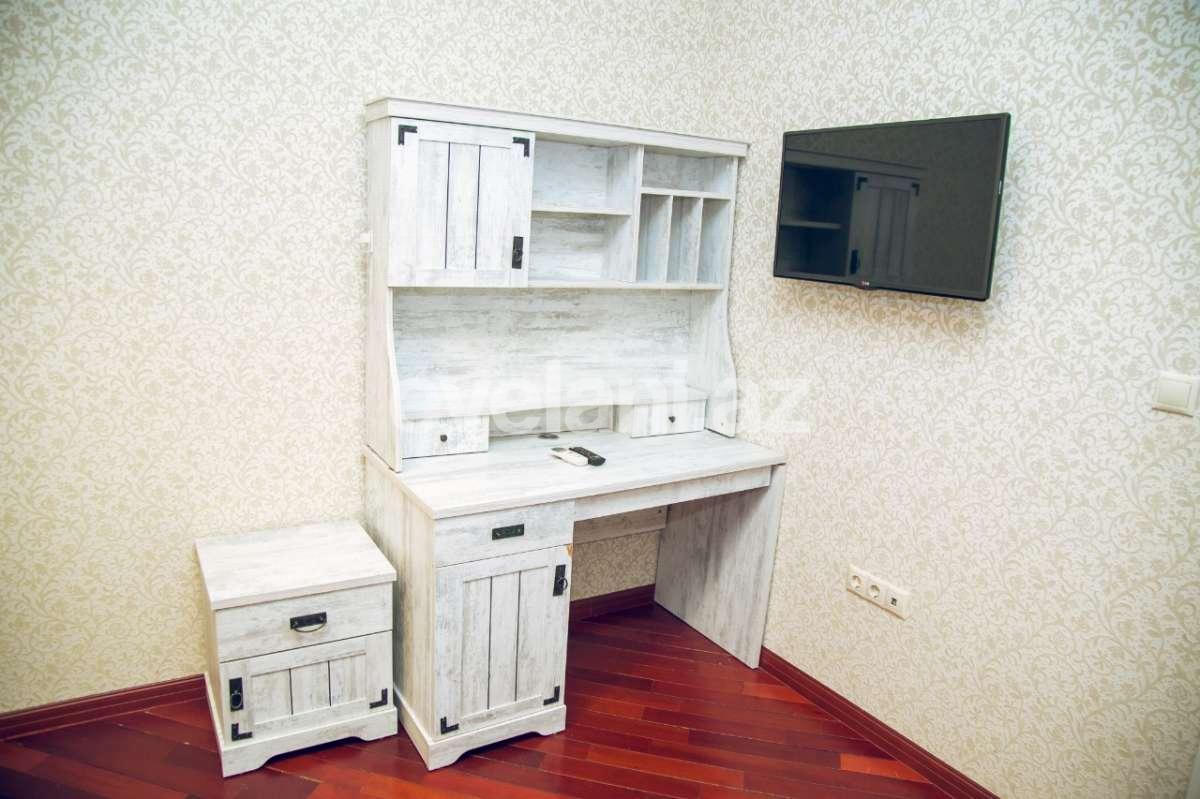 Satılır, yeni tikili, 7 otaqlı, 200 m², Elmlər Akademiyası m.