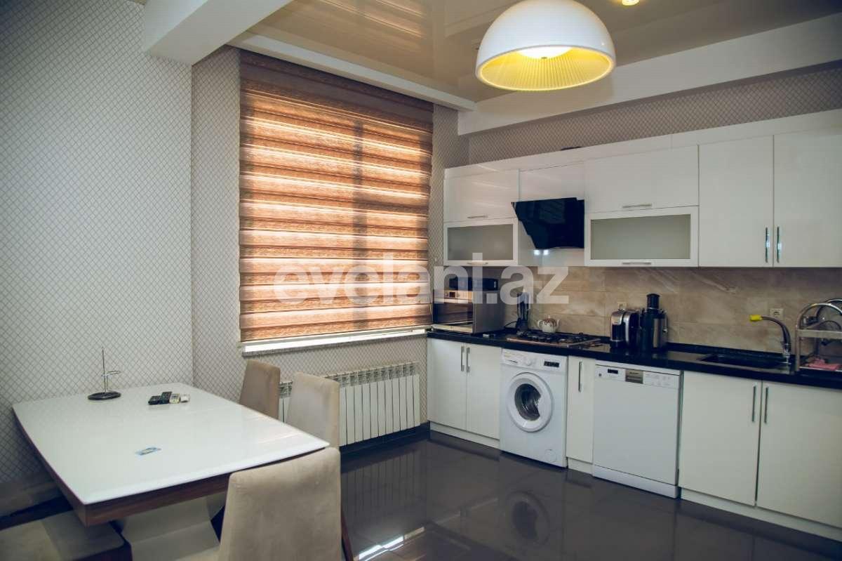 Satılır, yeni tikili, 7 otaqlı, 200 m², Elmlər Akademiyası m.