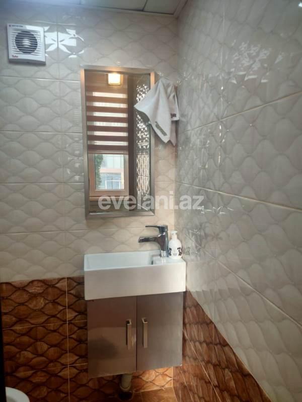 Satılır, köhnə tikili, 4 otaqlı, 120 m², Elmlər Akademiyası m.