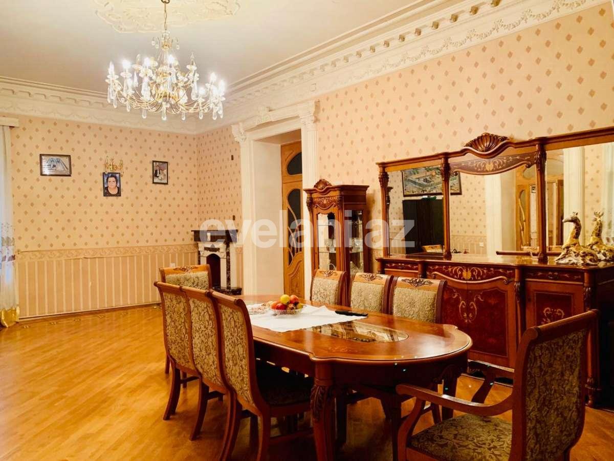 Satılır, köhnə tikili, 4 otaqlı, 156 m², Sahil m.