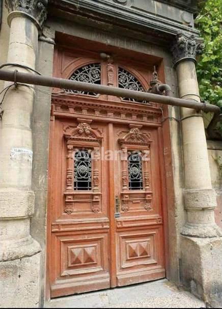 Sale, old building, 2 room, 55 m², Icheri Sheher m.