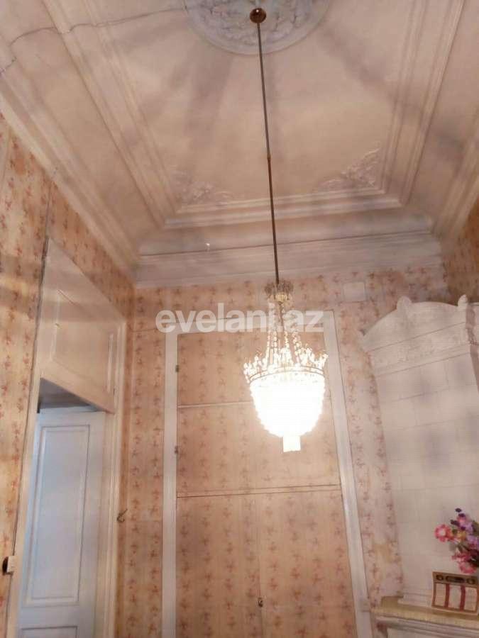 Sale, old building, 2 room, 55 m², Icheri Sheher m.