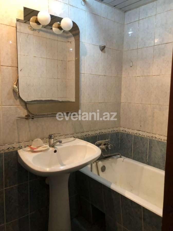 Rent, old building, 3 room, 80 m², Elmlar Akademiyası m.