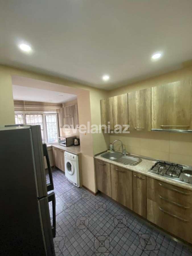 Sale, old building, 3 room, 75 m², Elmlar Akademiyası m.