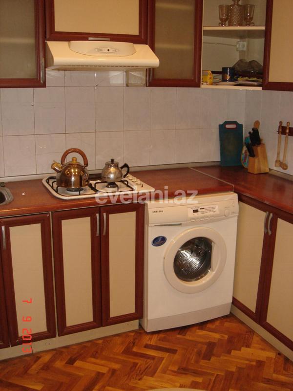 Kirayə verilir, köhnə tikili, 3 otaqlı, 70 m², Sahil m.