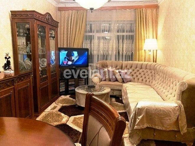 Продаётся, вторичка, 3-комнаты, 70 m², Бакиханова p.