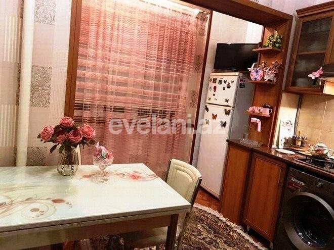 Продаётся, вторичка, 3-комнаты, 70 m², Бакиханова p.