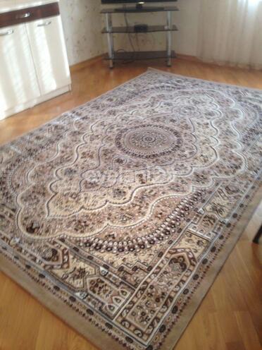 Kirayə verilir, yeni tikili, 2 otaqlı, 100 m², 9-cu mikrorayon q.