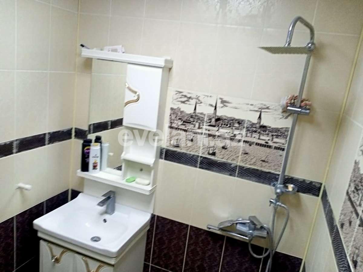 Satılır, yeni tikili, 2 otaqlı, 75 m², İnşaatçılar m.