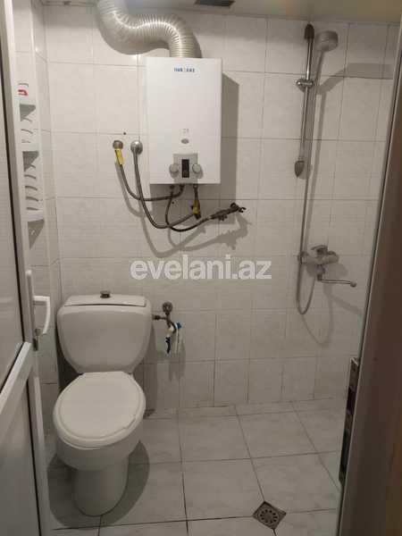 Satılır, köhnə tikili, 3 otaqlı, 65 m², İnşaatçılar m.