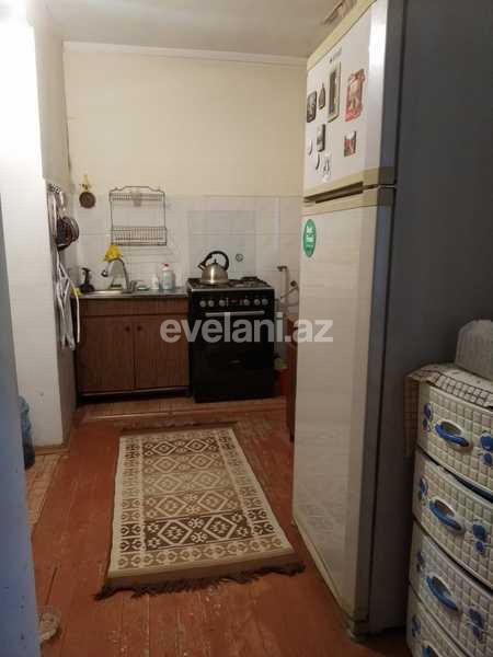 Satılır, köhnə tikili, 3 otaqlı, 65 m², İnşaatçılar m.