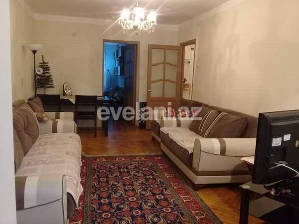 Satılır, köhnə tikili, 3 otaqlı, 65 m², İnşaatçılar m.