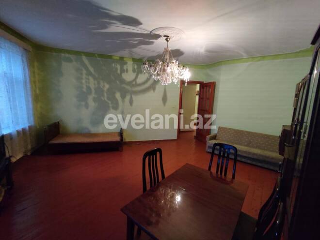 Sale, old building, 2 room, 70 m², Bakikhanov d.