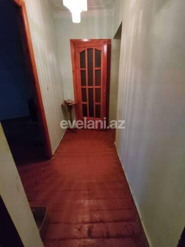 Sale, old building, 2 room, 70 m², Bakikhanov d.