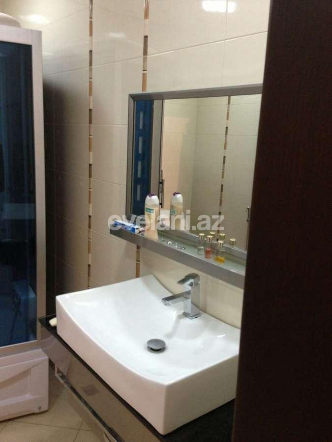 Satılır, yeni tikili, 3 otaqlı, 140 m², 28 may m.