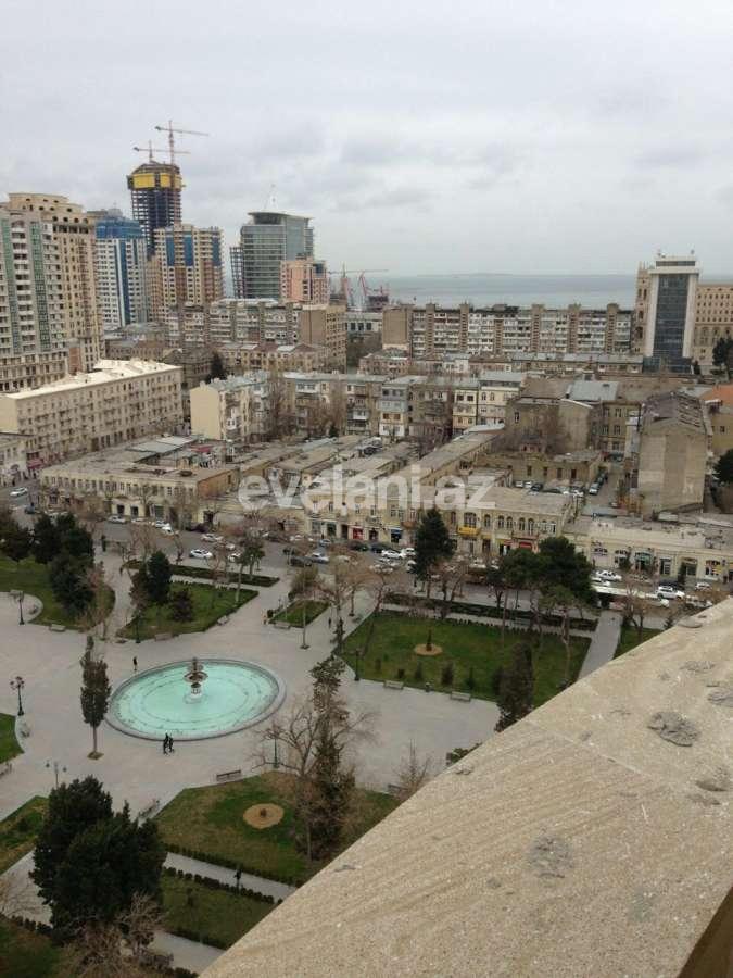 Satılır, yeni tikili, 3 otaqlı, 140 m², 28 may m.