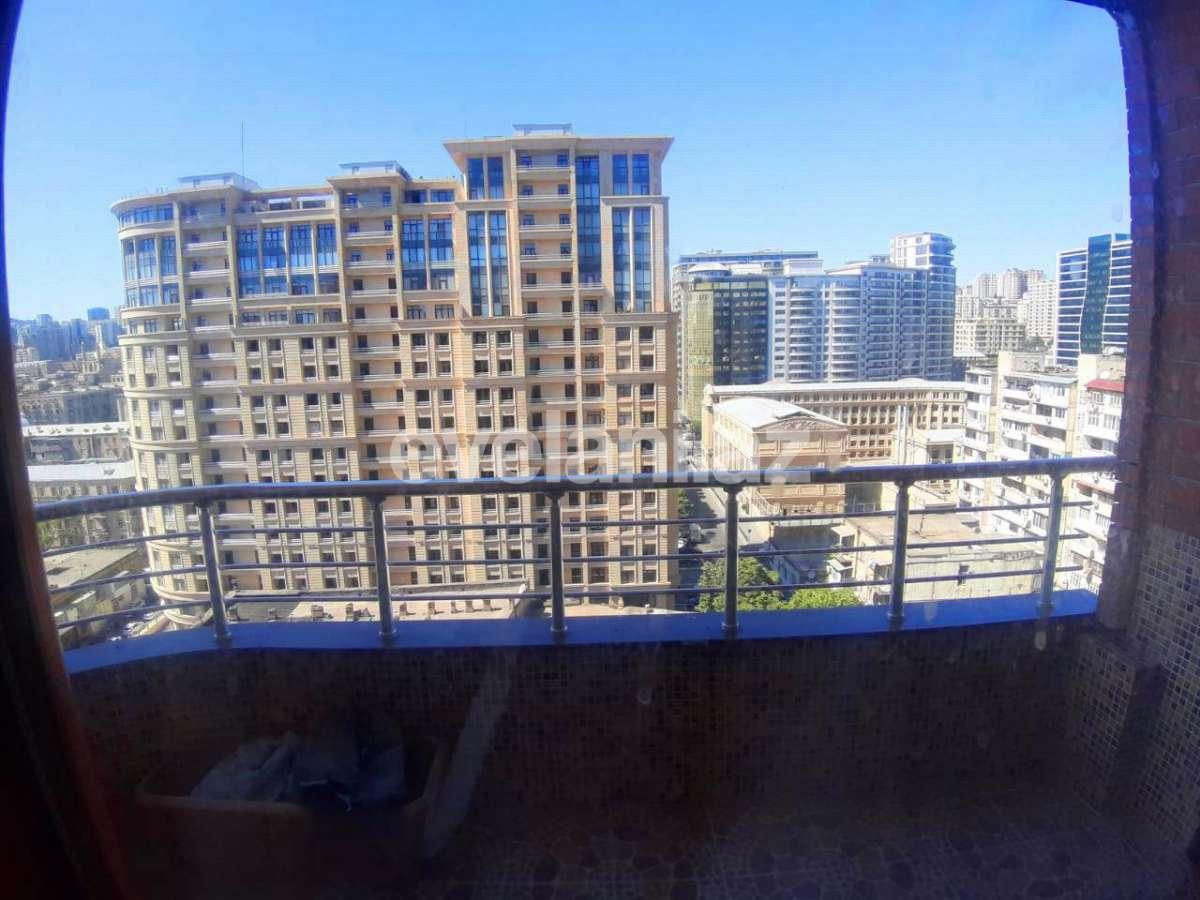 Satılır, yeni tikili, 4 otaqlı, 176 m², Nizami m.