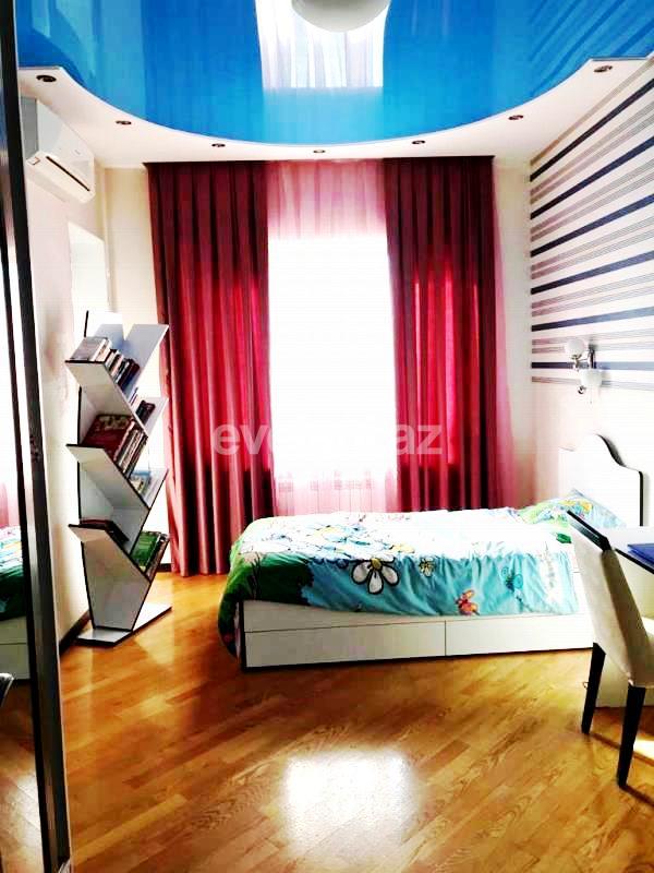 Satılır, yeni tikili, 4 otaqlı, 176 m², Nizami m.