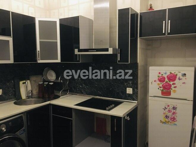 Kirayə verilir, yeni tikili, 2 otaqlı, 65 m², İnşaatçılar m.