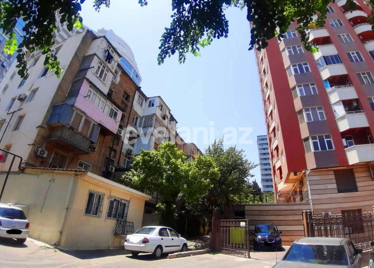 Satılır, köhnə tikili, 2 otaqlı, 55 m², Elmlər Akademiyası m.