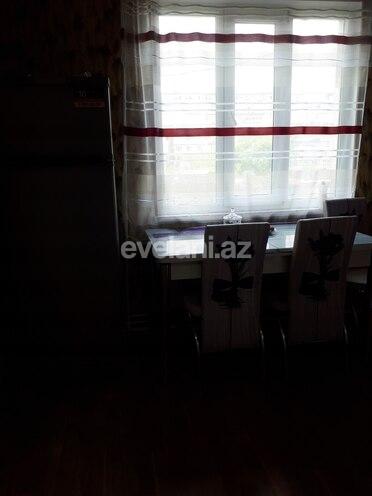 Rent, old building, 2 room, 65 m², Khalglar Doslugu m.